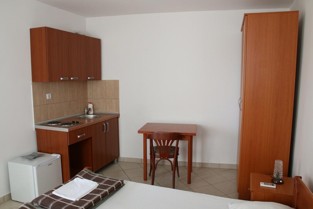 בודווה Vera Apartments חדר תמונה